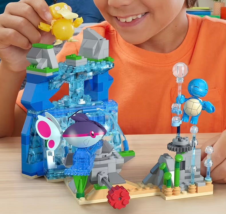 MEGA Pokemon Avventura Acquatica Set da Costruzioni da 319 Pezzi con Squirtle, Psyduck e Finneon, Scenario Mobile e Personaggi Snodabili