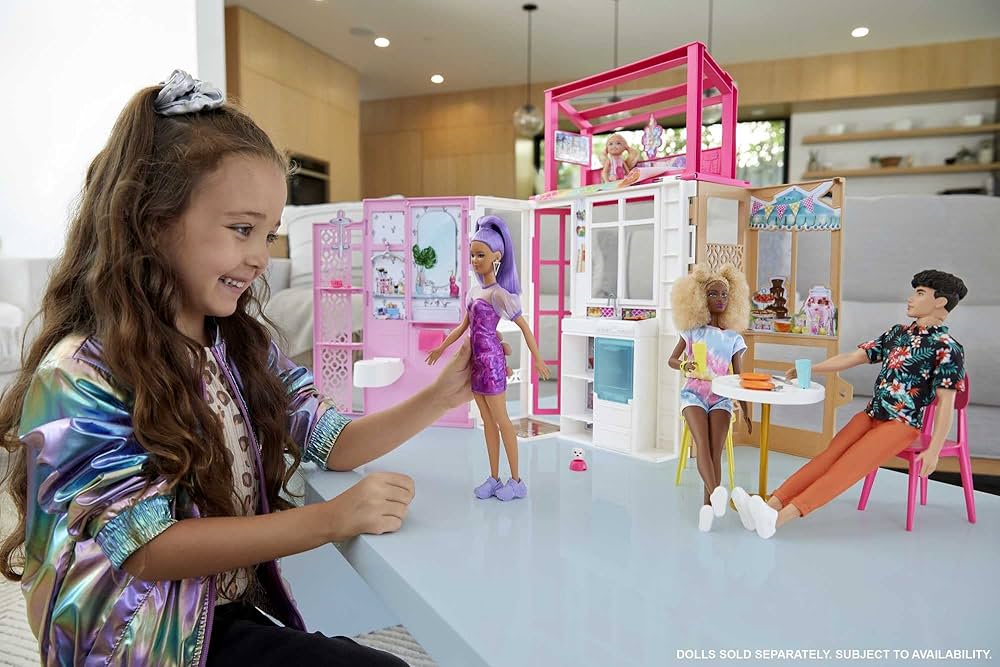 Mattel Barbie Loft Playset a 2 Piani con 4 Aree Gioco, Cucciolo e Accessori HCD47