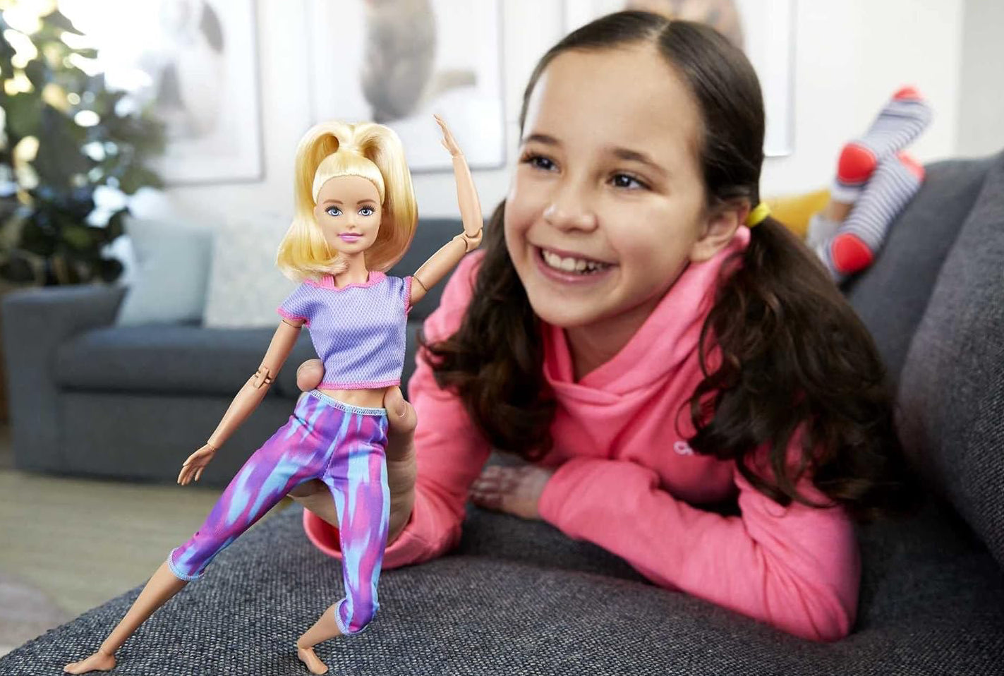 Mattel Barbie Bambola bionda Made to Move con articolazioni e 22 articolazioni flessibili GXF04