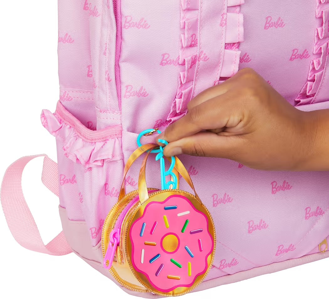 Mattel Barbie Vestiti e borsa portachiavi a ciambella deluxe con vestito rosa e accessori a tema caramelle per bambole