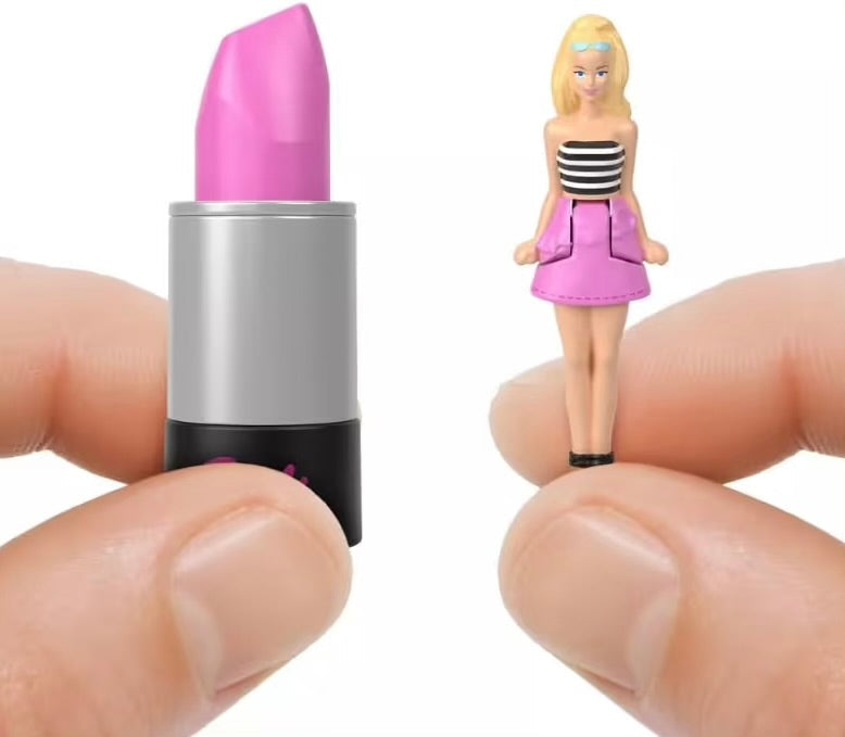 Mattel Barbie Bionda Beach e Mini BarbieLand Fashionistas 3,8 cm a Sorpresa nel Rossetto